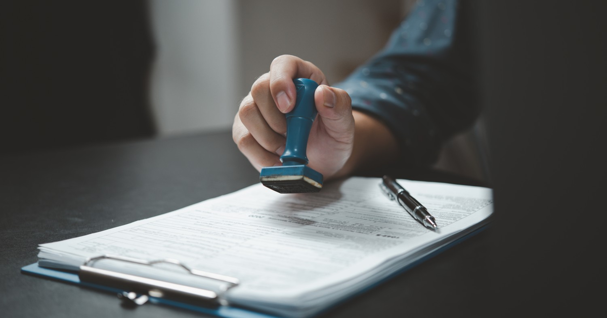 Likwidacją konta firmowego a urząd skarbowy: jak zamknąć konto i nie narazić się na sankcje