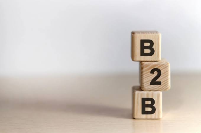 B2B, umowa o pracę, czy zarząd powołany uchwałą – kalkulacja obciążeń publicznoprawnych (2026).